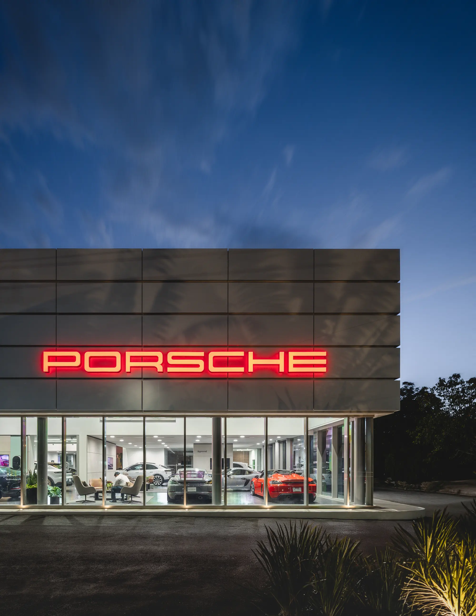 Porsche Mérida, concesionaria en Mérida. Fotografía 6.